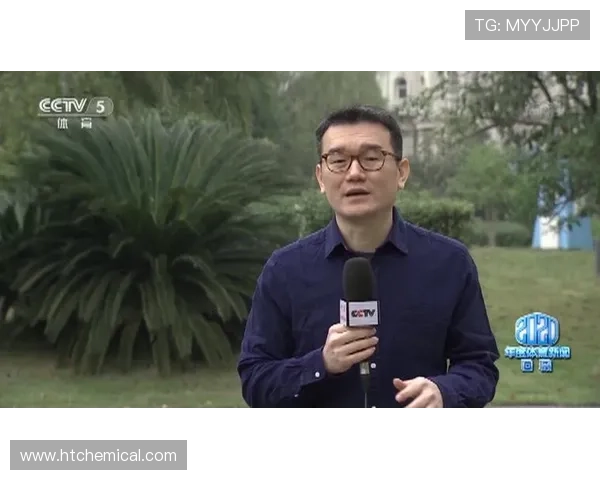 [举重]吴璞：本次比赛呈现“两头精彩”.